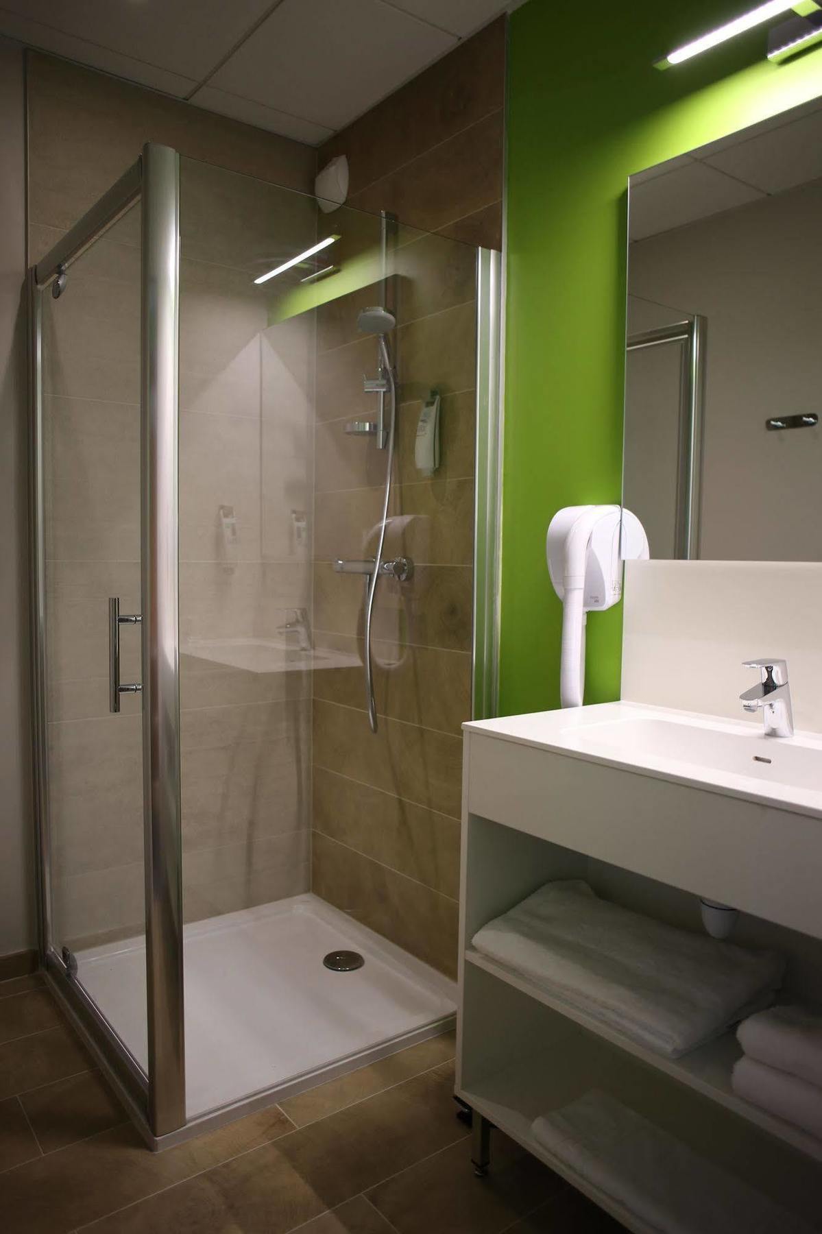 Ibis Styles Villeneuve Sur Lot Экстерьер фото